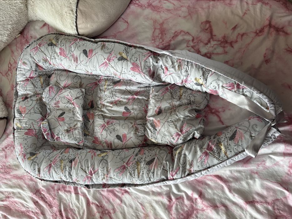 Бебешко гнездо + подарък памперси