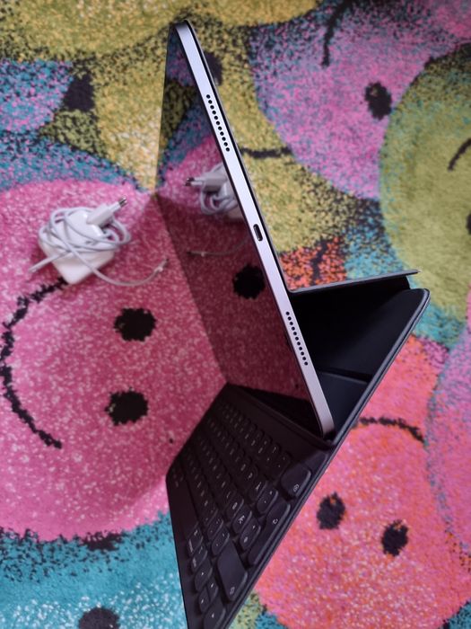 Apple iPad pro 5 de  12,9 inch cu Apple smart keyboard