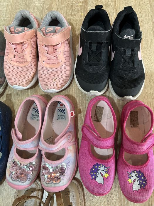 Продам обувь на девочку 28-29