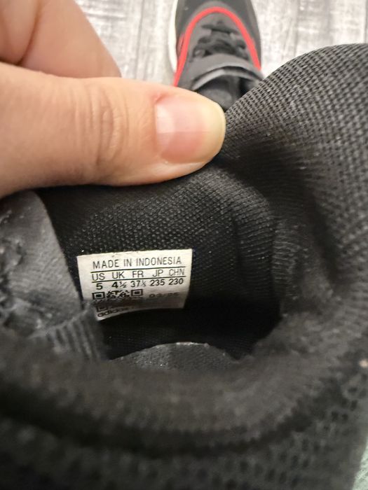 Маратонки Adidas 37 1/3 номер