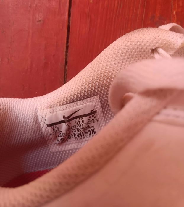 Дамски  оригинални  маратонки  Nike