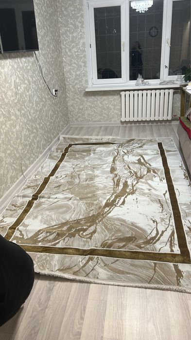 Ковер шерстяной новый продам!