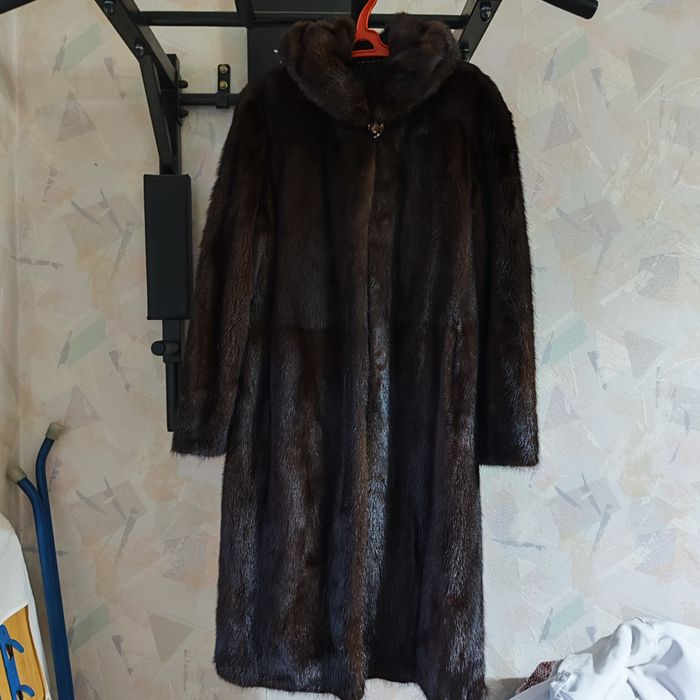 Продам норковую шубу