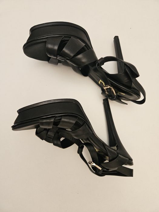 Sandale negre cu toc