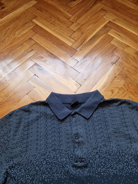 Страхотна мъжка тениска HUGO BOSS размер XL