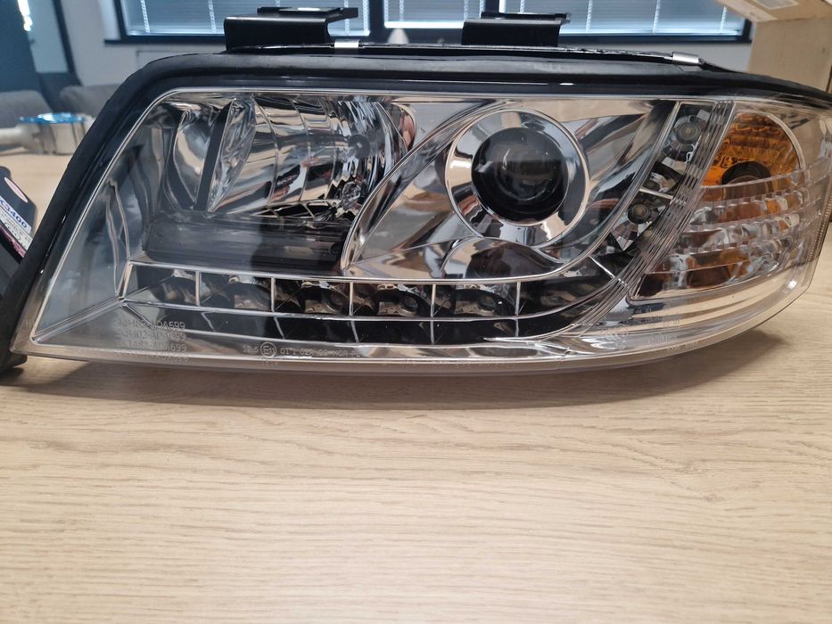 Комплект фарове дневни LED TFL оптика Audi A6 тип 4B 97-01 хром