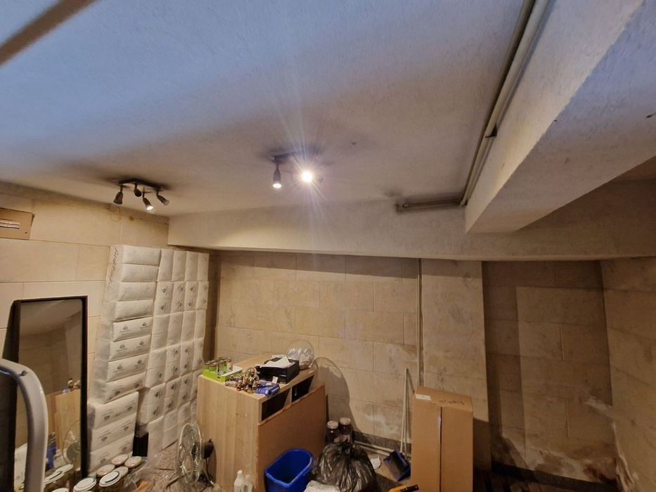 Продава се Магазин в София, Център - 54 кв.м за 162 €/кв.м - Снимка #2