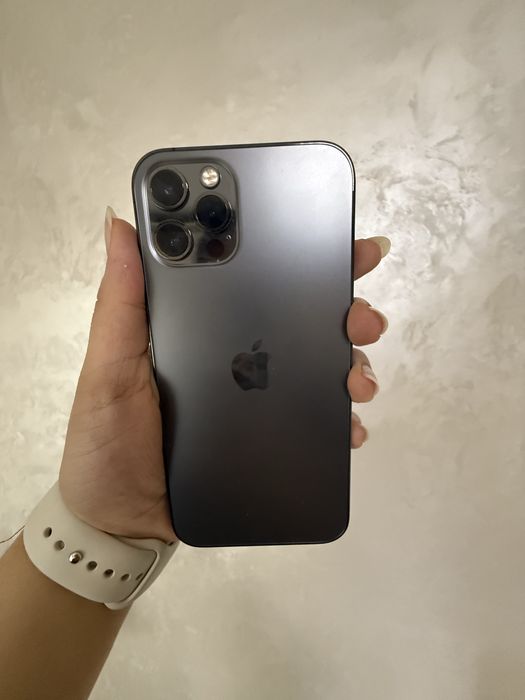Продам Iphone 12 pro