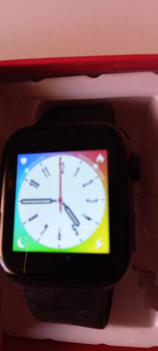 Продавам смарт часовник