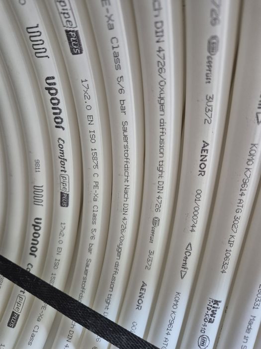 Vand 139ml  de teava Uponor PE-XA 17×2.pentru incalzire în pardoseala