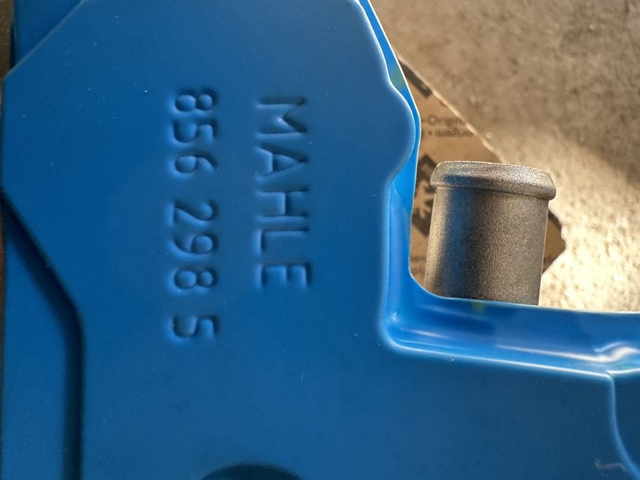 Peugeot 206 1.4 hdi 68к.с - Корпус маслен филтър