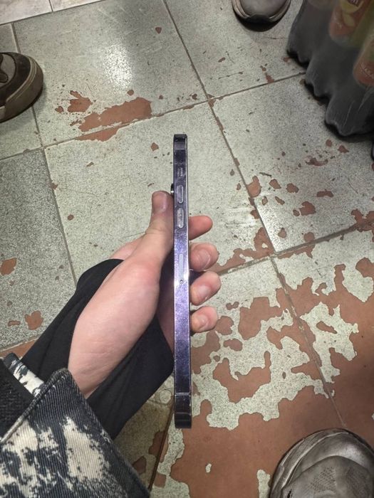 Срочно продам айфон