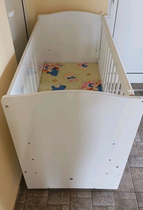 Детско креватче,кошара с люреещ механизъм Dizain baby