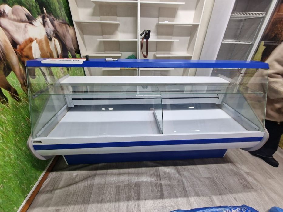 Витринный холодильник
