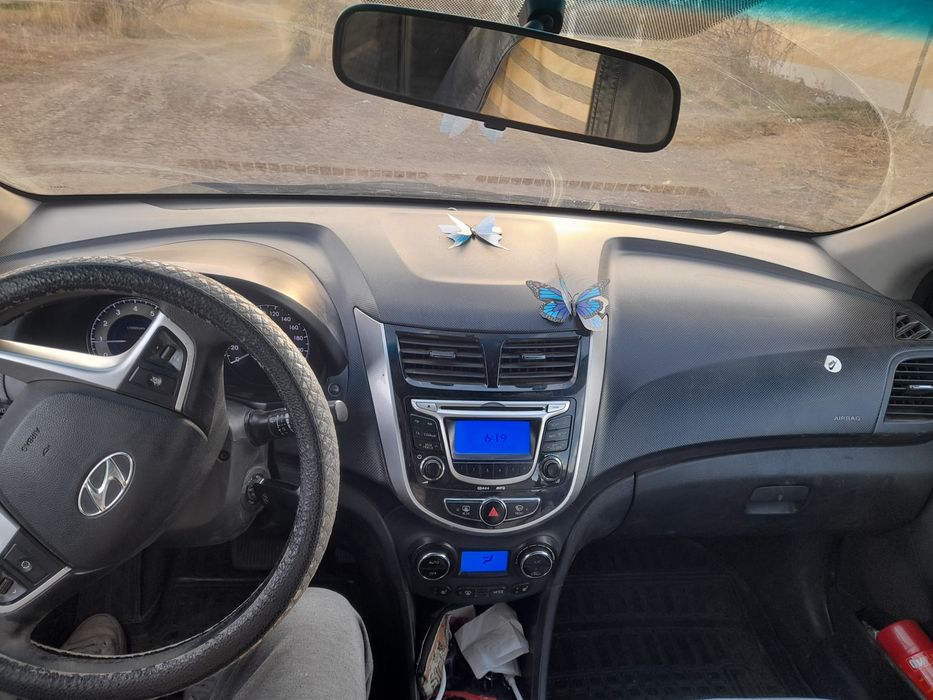 Продам хюндай акцент солярис