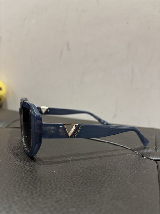 Guess очила, оргинална кутия и кърпичка