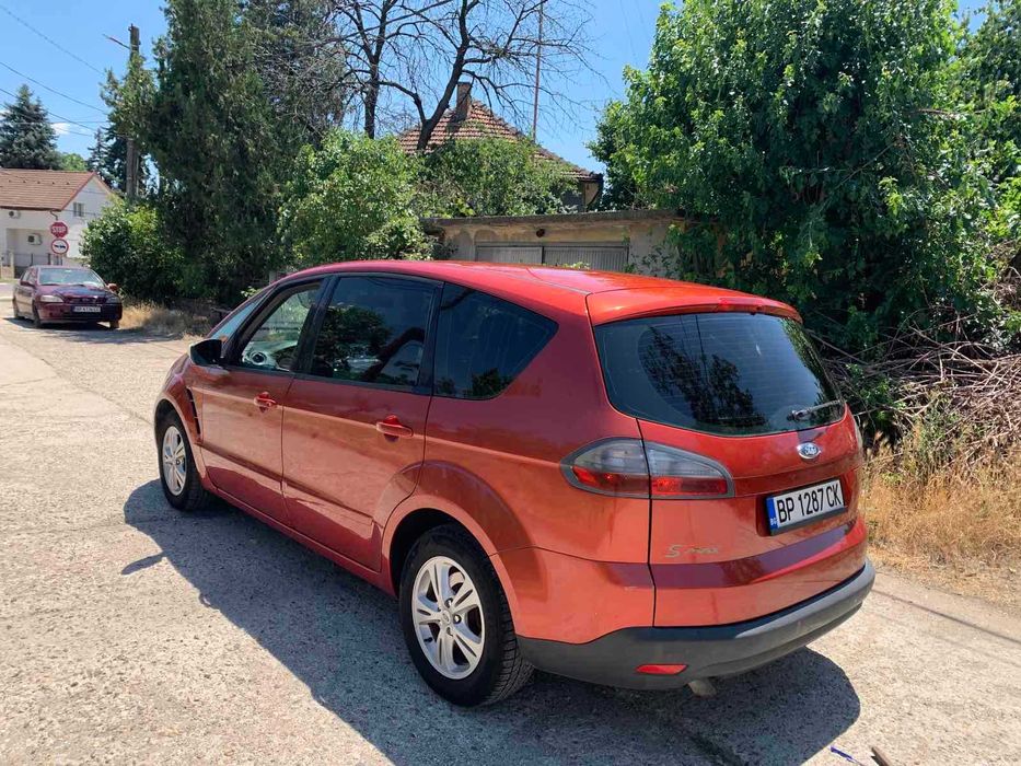Продавам Ford S max