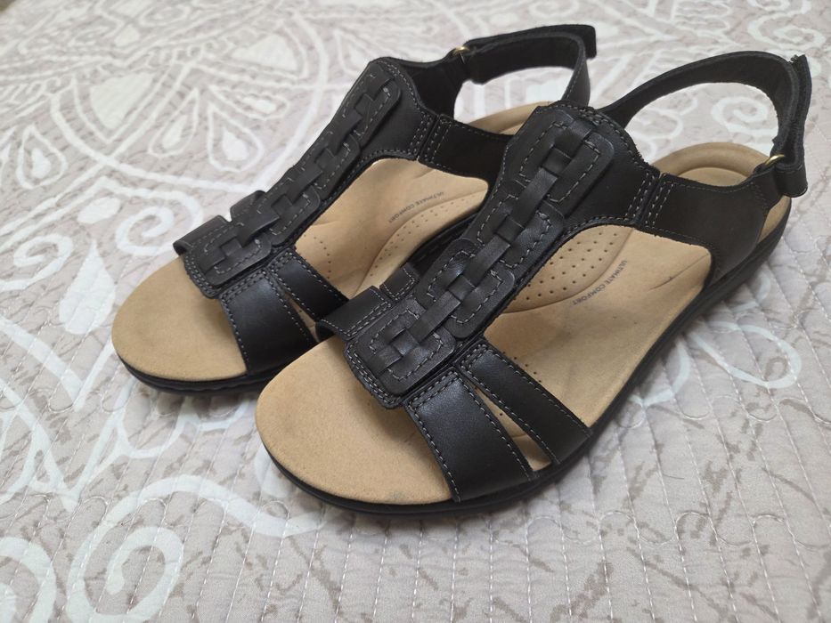 Босоножки кожаные Clarks