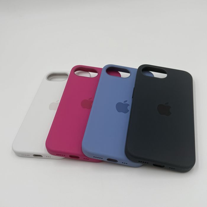 Промо пакет: Връзка Crossbody Strap + Силиконов калъф с лого за iPhone 12/13/14/15/16/17 Plus, Air, Pro и Pro Max