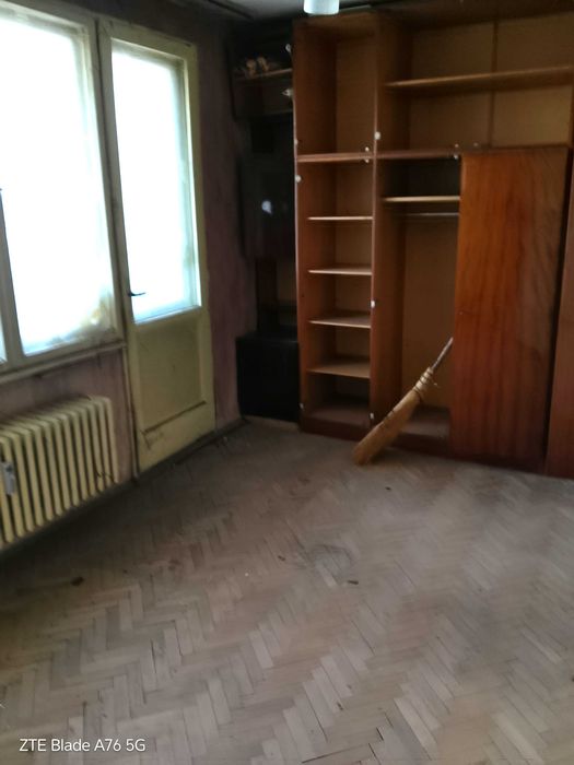 1299-Продава се тристаен разширен апартамент в кв. "Възраждане"