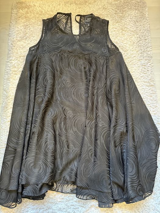 VDR, Nicole Collection, Moschino, Little Black Dress
