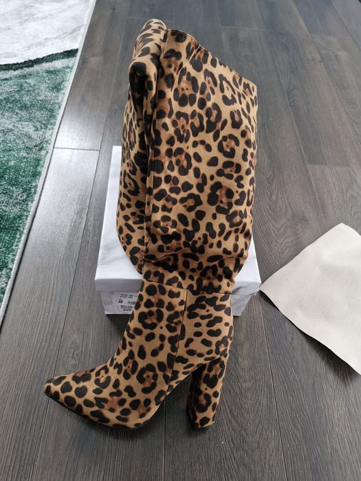 Cizme animal print noi de vanzare