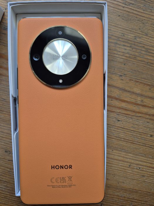 Телефон на 4 месеца