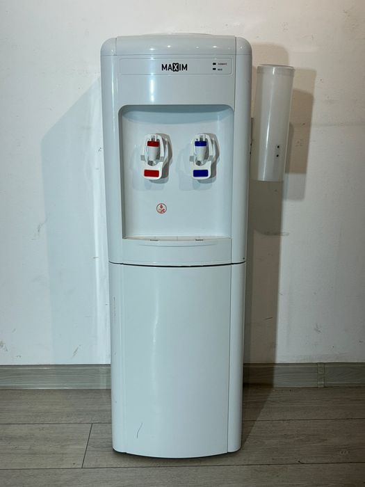 Dozator de Apă Maxim 1005A, cu Suport pahare