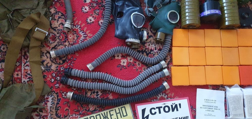 Продам коллекцию противогазов