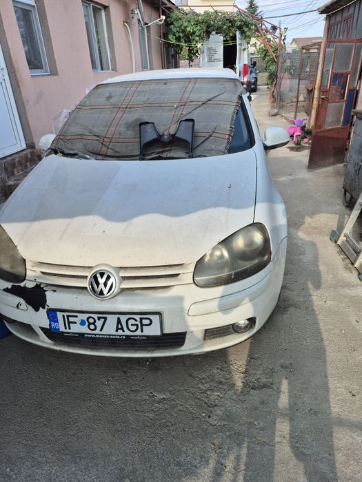 Vand golf 5 1.9 Tdi daca se investe putin in el se poate circula motorul  porneste la cheie.