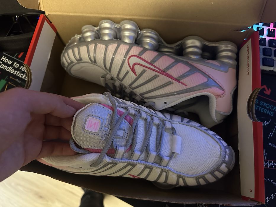 Nike shox pink and white