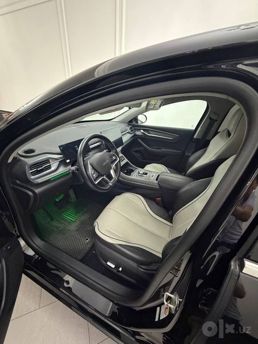 Byd Chazor Flagship full