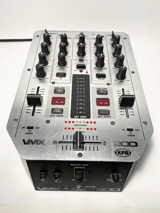 DJ сет 2x плеъра Pioneer CDJ-400 + миксер Behringer VMX 200 + куфар