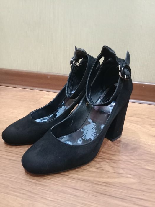 Tufli razmer 39 BRUNA
