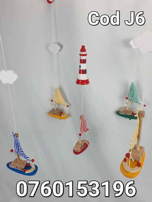 Carusel cu barcute si far din lemn pentru patut la bebelusi - J6