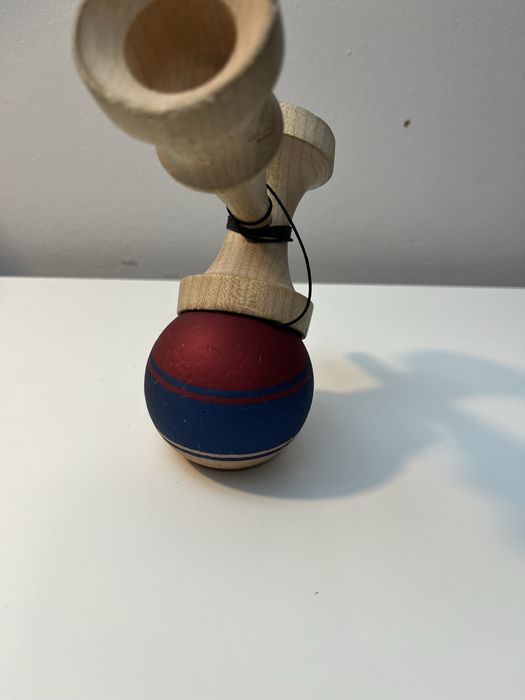 Kendama cu tama sulab