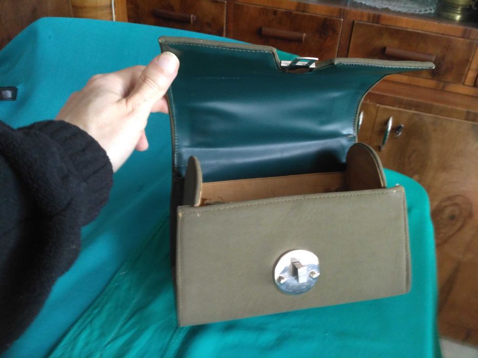 Geanta retro tip caseta