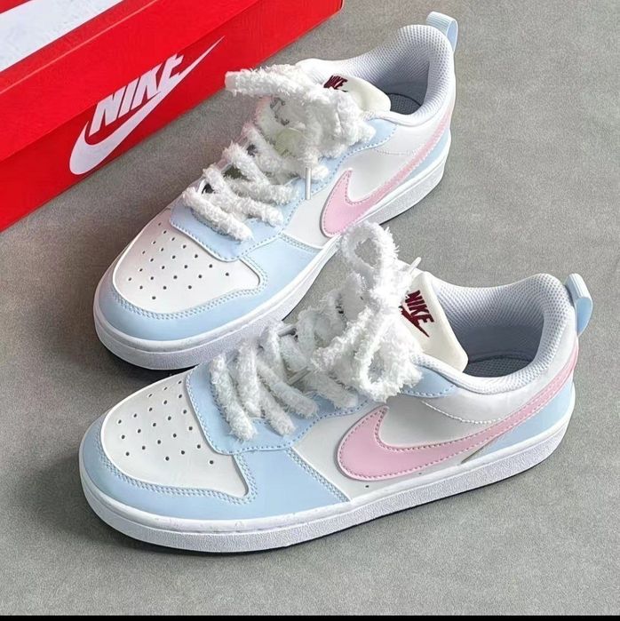 Стильные, удобные кроссовки