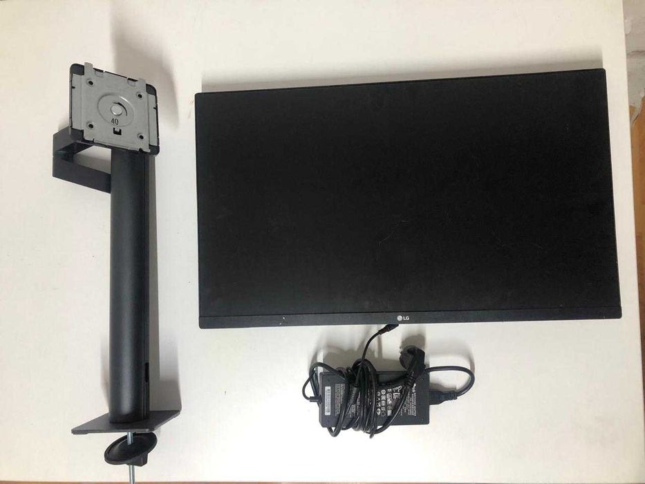 Монитор LG 27" QHD (27QN880-B)