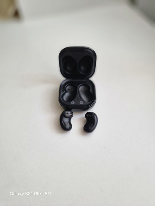 Беспроводные наушники Samsung Galaxy Buds Live