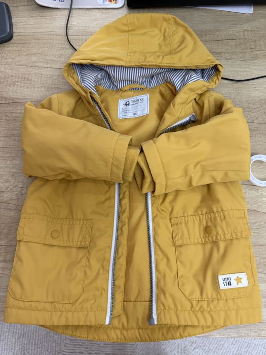 Продам детские вещи по 3000