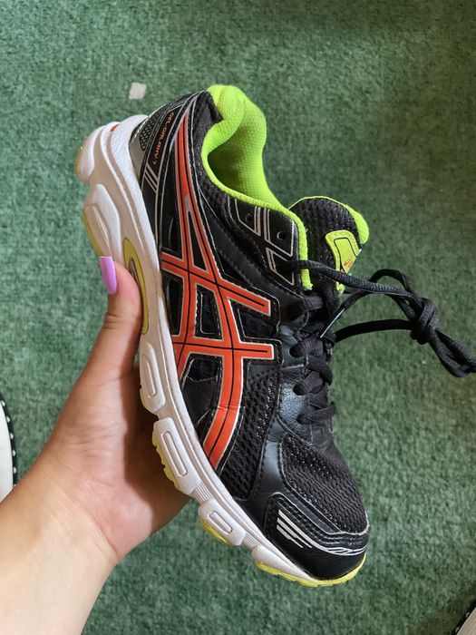 Adidasi Sport Asics