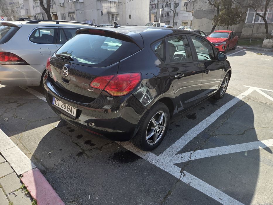 Opel astra j an 2010 1.7 cdti