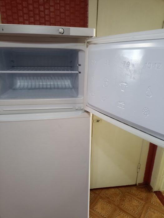 Продам холодильник Индезит
