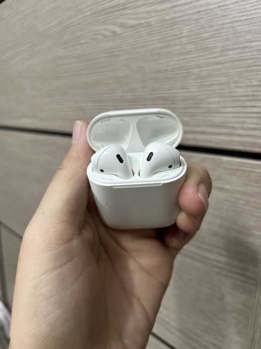 Airpods оригинал. Состояние 6/10