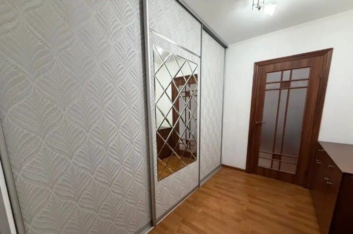 2 ком .56кв.м.ул. Маяковского 101.