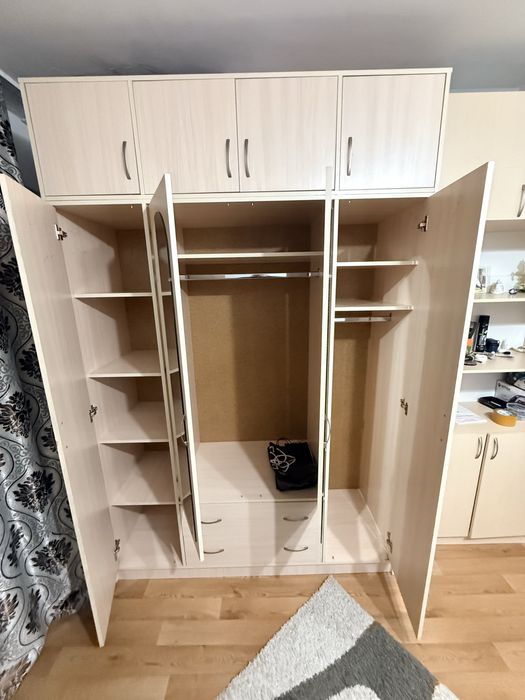 Продам шкафы для спальной