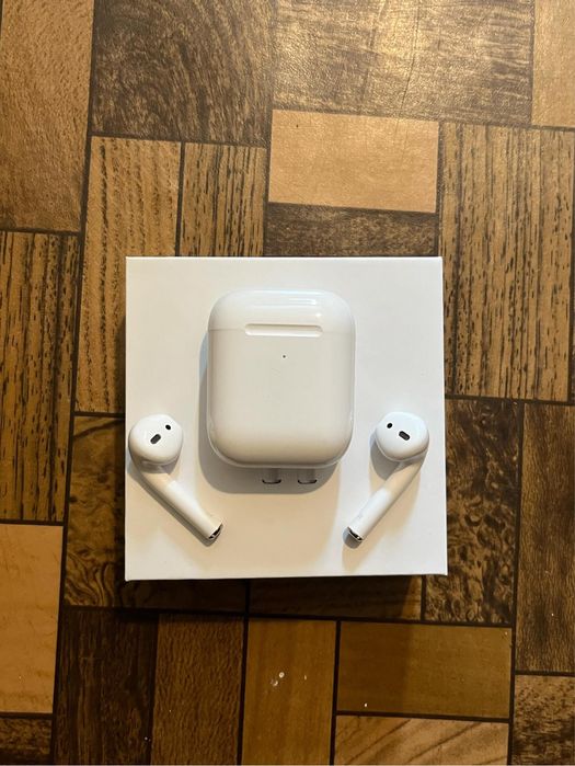 Apple AirPods 2