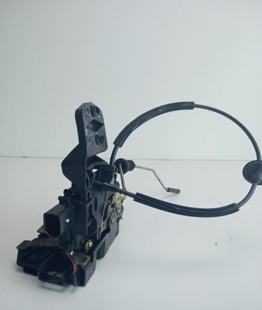 Broasca usa  Dreapta fata  3B0837868 Volkswagen VW Passat B5.5 (facel