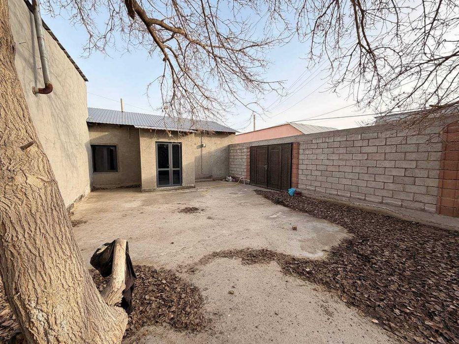 Tayyor 2sotiqli hovli sotiladi. #a821